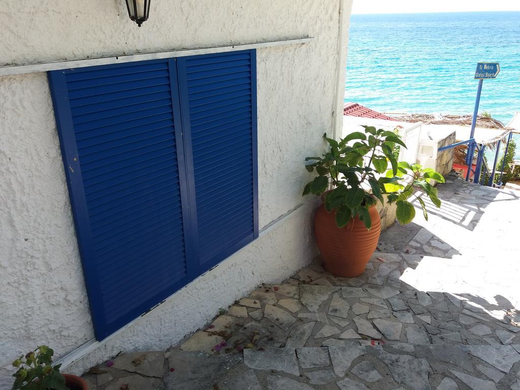 לאסי Constantinos Apartments מראה חיצוני תמונה